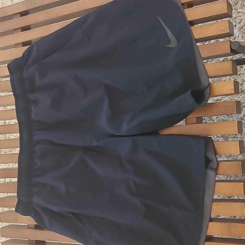 Nike large dri-fit athletic shorts